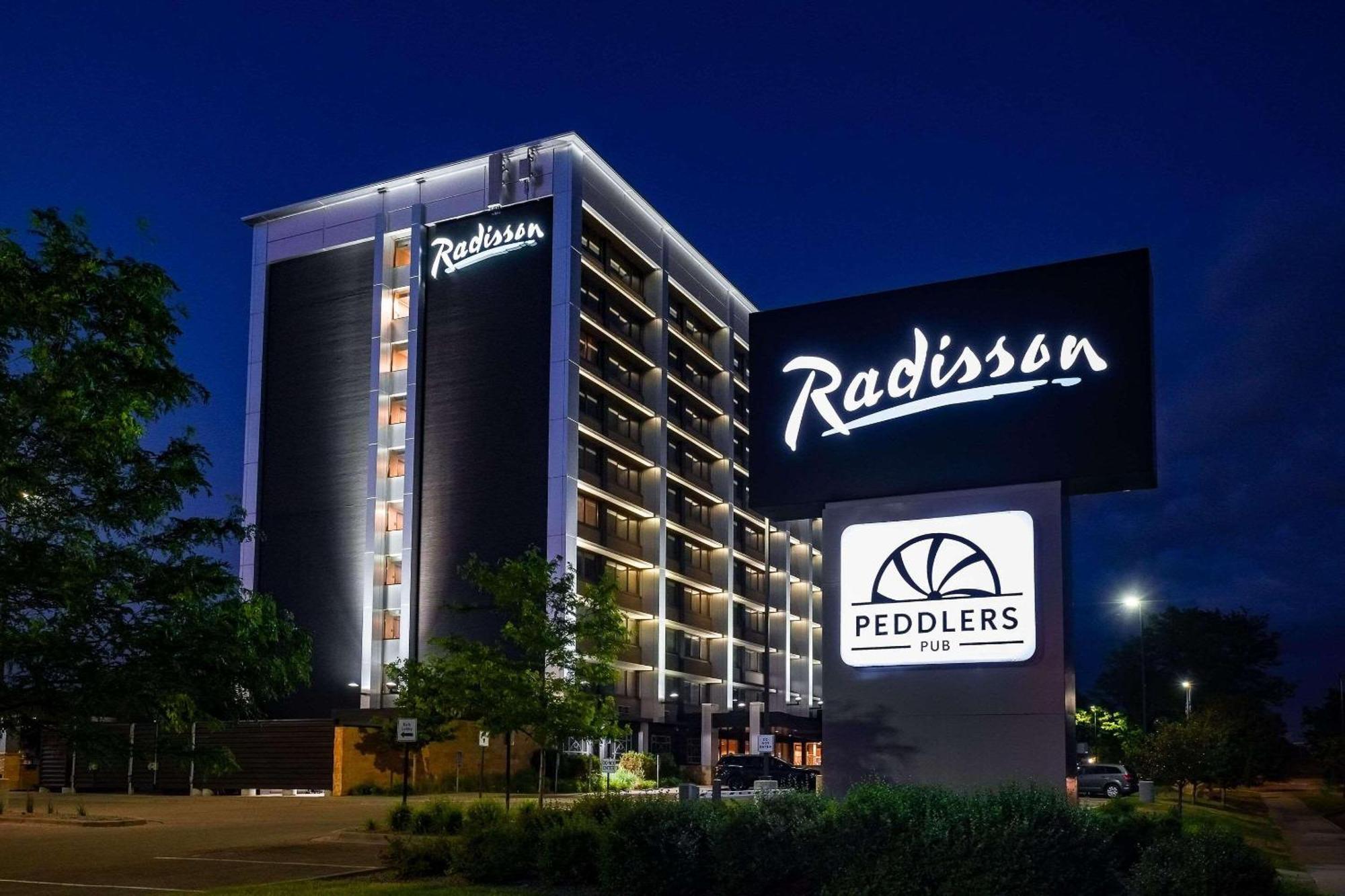 Radisson Hotel St Paul Downtown เซนต์พอล ภายนอก รูปภาพ
