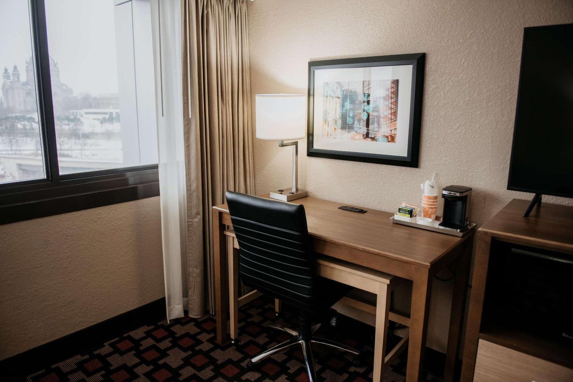 Radisson Hotel St Paul Downtown เซนต์พอล ภายนอก รูปภาพ