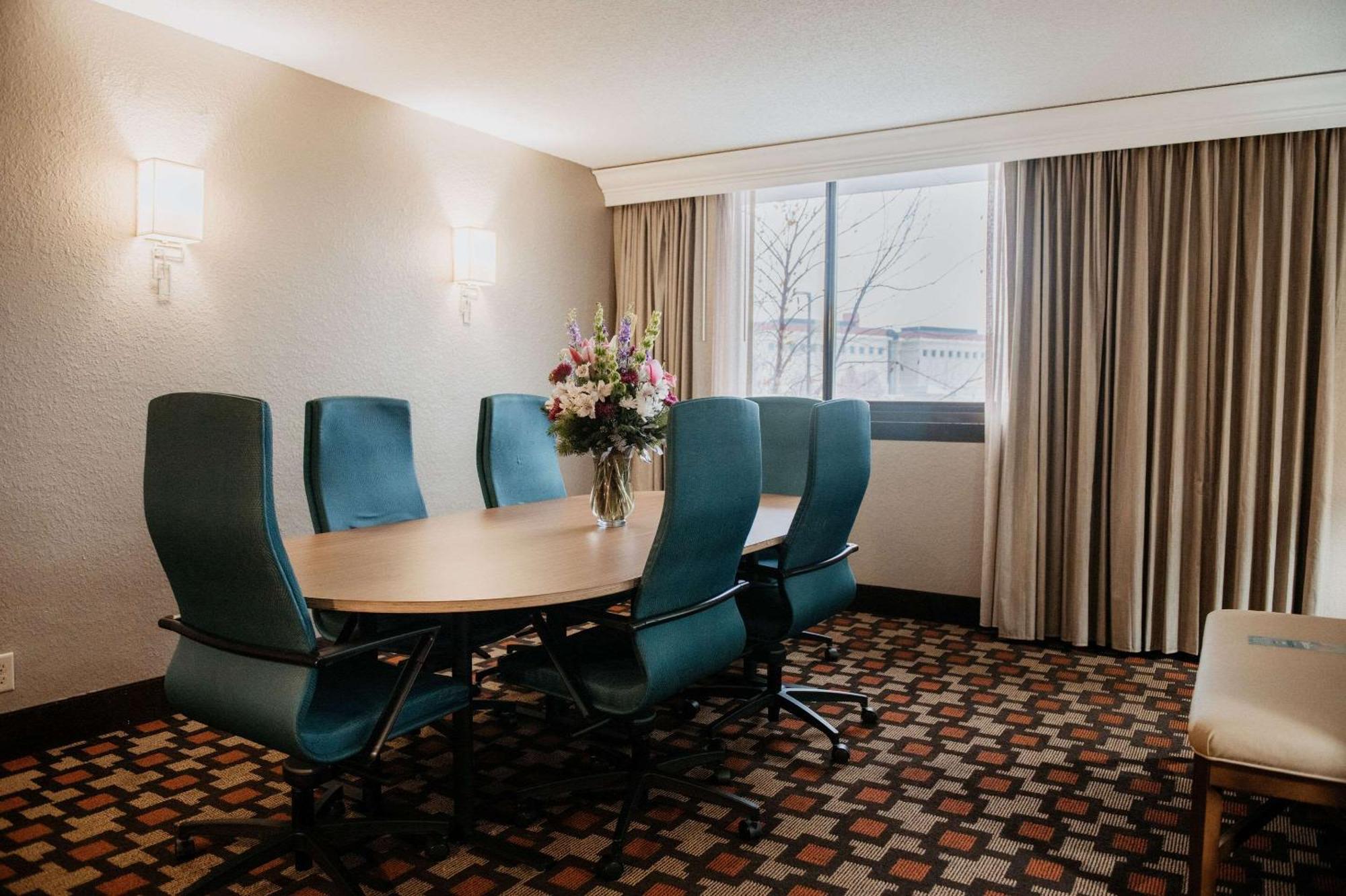 Radisson Hotel St Paul Downtown เซนต์พอล ภายนอก รูปภาพ